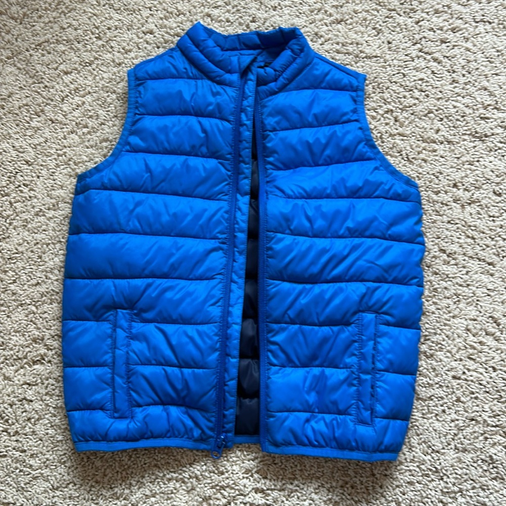 Bright blue Old Nvy thin puff vest, size small (6/7) youth